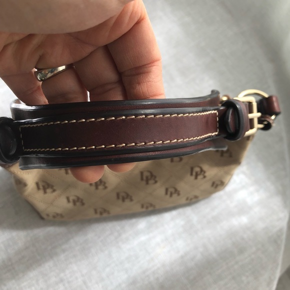 Dooney & Bourke Vintage Signature Structured Hobo - Picture 4 of 8